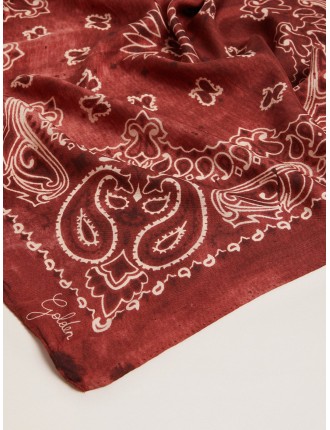 Foulard bordeaux con motivo paisley