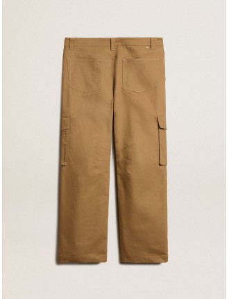 Pantalone cargo color khaki beige