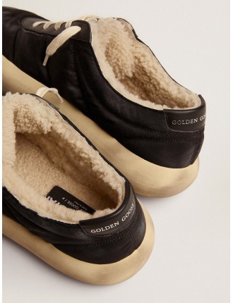 Scarpe Space-Star Donna in nylon nero trapuntato e fodera in shearling