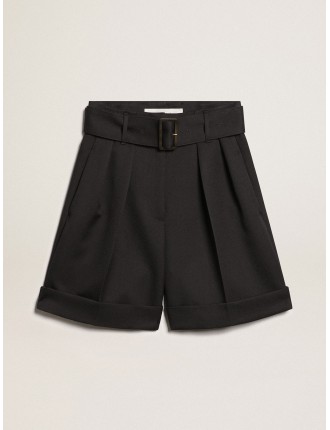 Shorts da donna in gabardine di lana nera con cintura in vita