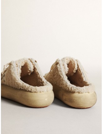 Space-Star Sabot Donna in shearling color beige con stella in pelle bianca