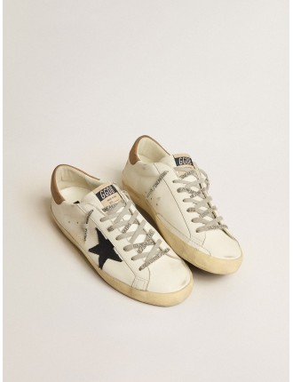 Super-Star in pelle bianca con stella in canvas blu notte e talloncino in pelle color tabacco