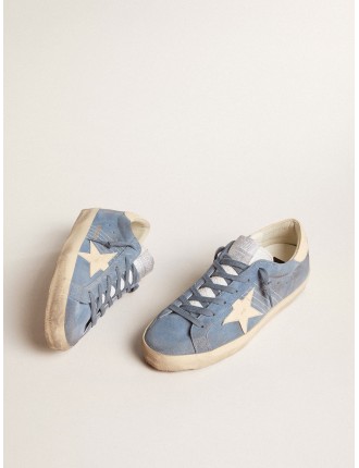 Super-Star in suede azzurro con stella e talloncino in pelle beige