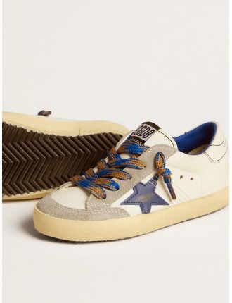 Super-Star Junior con stella in pelle blu e inserti in suede ghiaccio