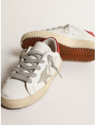 Super-Star Junior con stella in suede e talloncino in pelle rossa