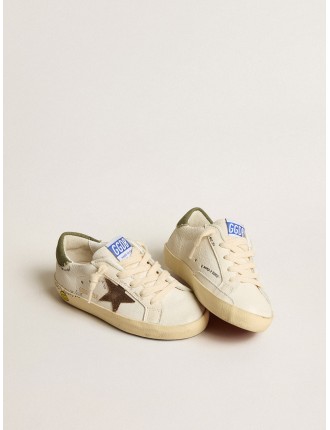 Super-Star Junior in nappa con stella in suede e talloncino verde