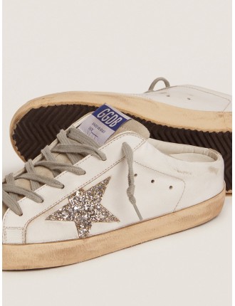 Super-Star Sabot con stella in glitter platino e linguetta in suede