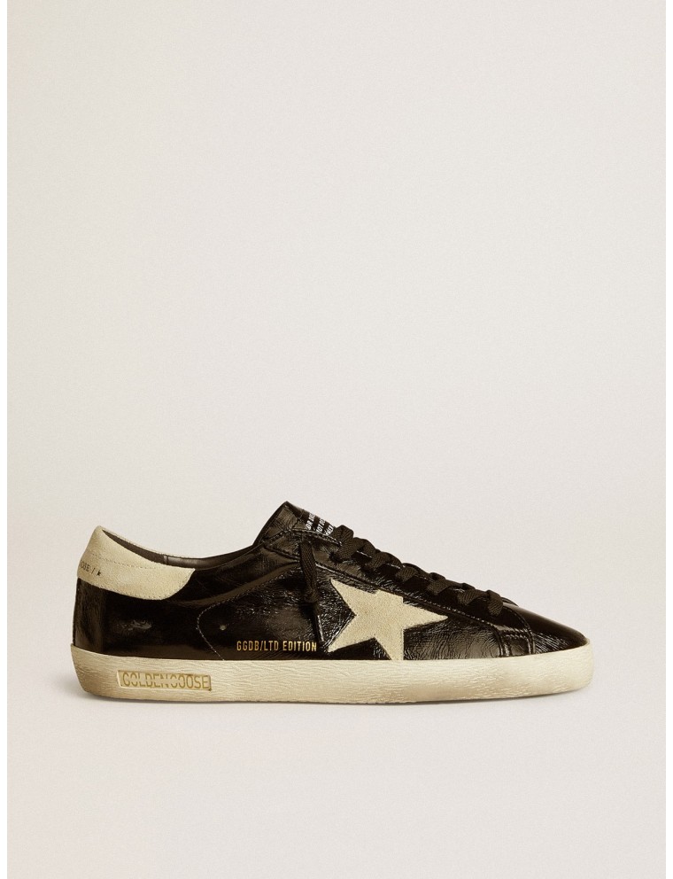 Super-Star Uomo LTD in pelle verniciata nera con stella e talloncino in suede