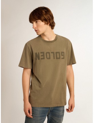 T-shirt da uomo color verde oliva con scritta Golden