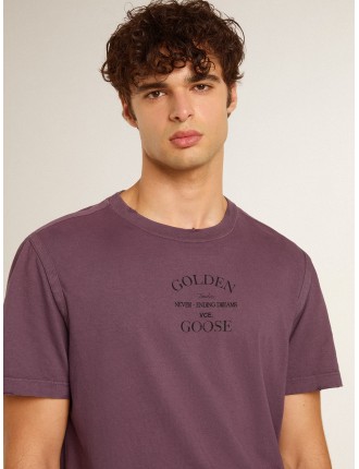 T-shirt da uomo in cotone di colore viola vissuto con stampa con logo